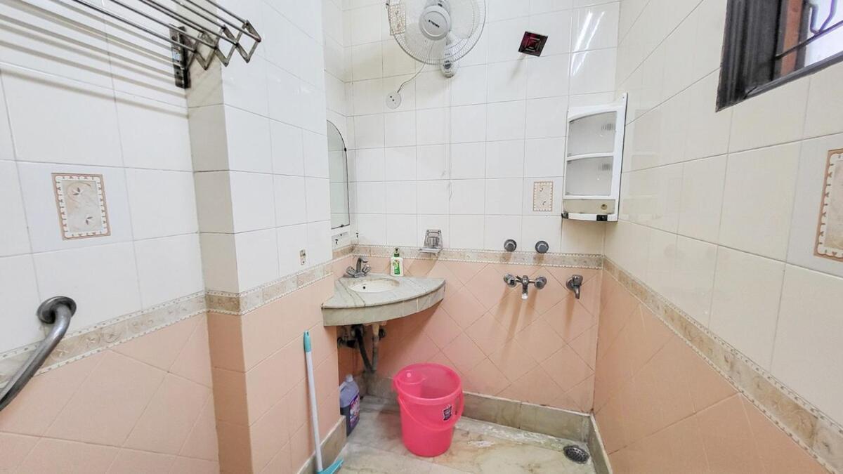 Apartment Vacationbuddy 3 Bedroom Paschim Vihar Jwala Heri New Delhi