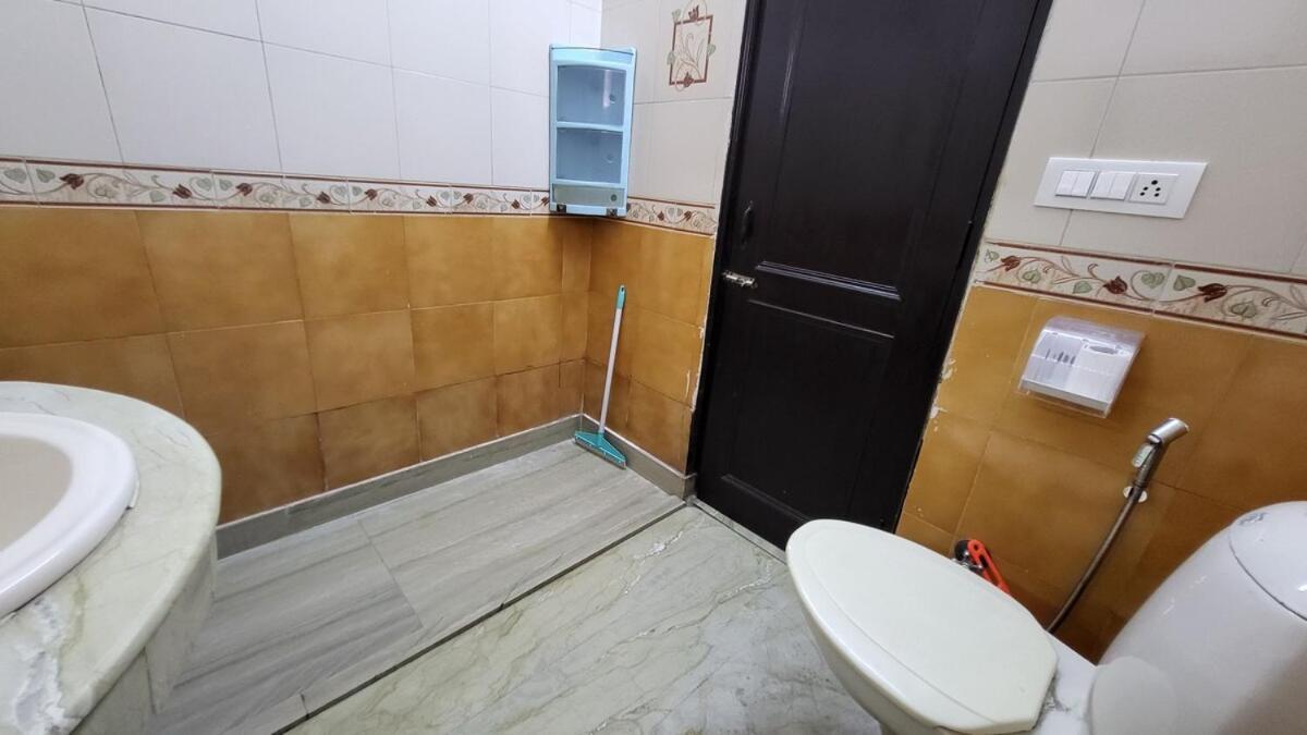 Apartment Vacationbuddy 3 Bedroom Paschim Vihar Jwala Heri *